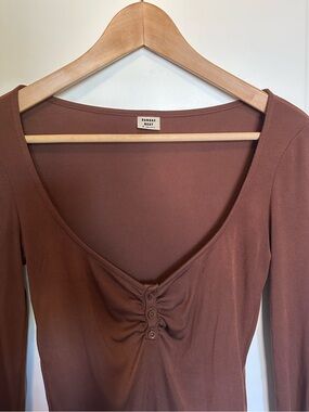 Aritzia | Sunday Best Hank Long Sleeve Brown Henley Top